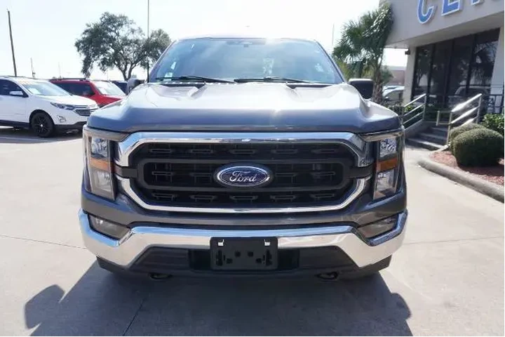 $38488 : Ford F-150 2023 4x4 XLT 4dr image 2
