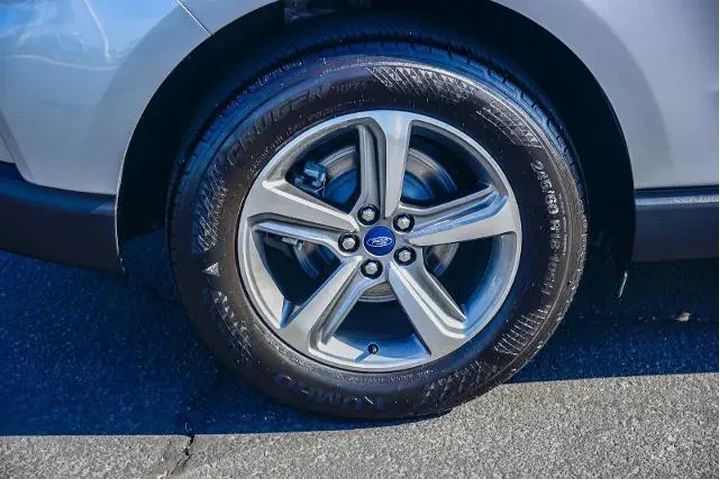 $16995 : Ford Edge 2020 SEL 4dr Cross image 8