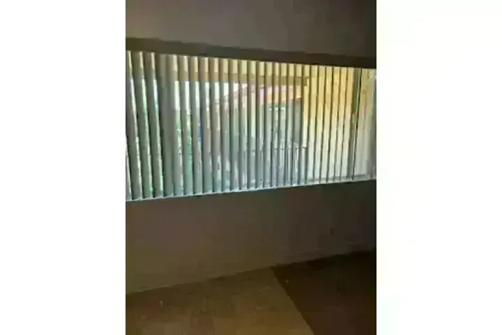 RENTO APTO EN L.A./ 90044 image 4