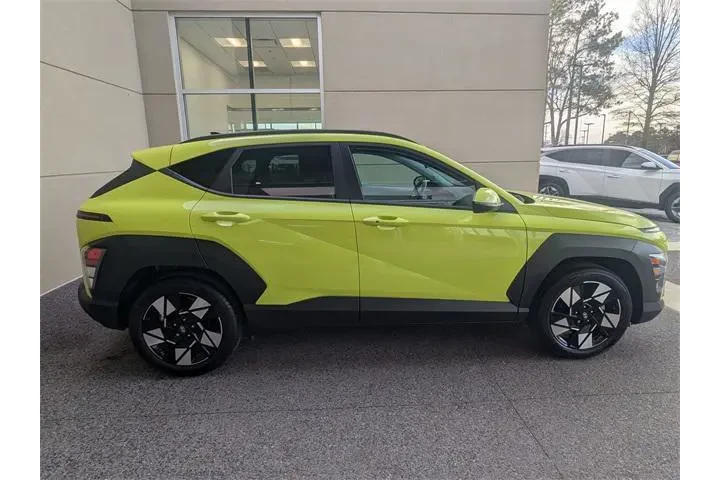 $22657 : Hyundai KONA 2024 SEL 4dr Cr image 7