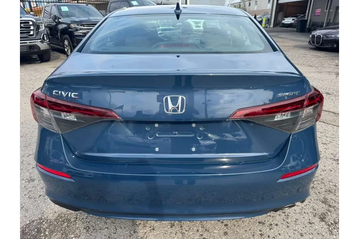 2025 Civic Sport image 2