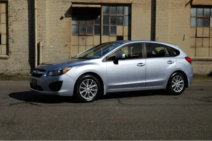 $11988 : 2012 Impreza 2.0i Premium image 4
