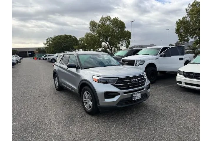 $29800 : Ford Explorer 2023 XLT 4dr S image 2