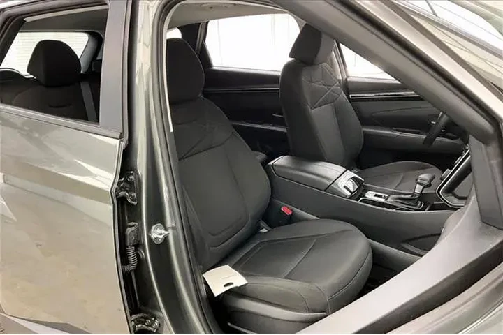 $20490 : Hyundai TUCSON 2023 AWD SE 4 image 7
