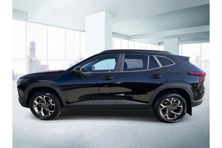 $25274 : Chevrolet Trax 2026 LT 4dr C image 2