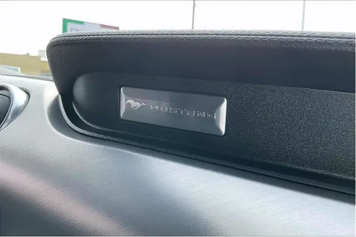$24186 : Ford Mustang 2022 EcoBoost P image 9