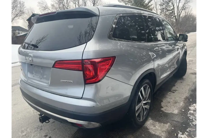 $15997 : 2017 Pilot Touring image 7