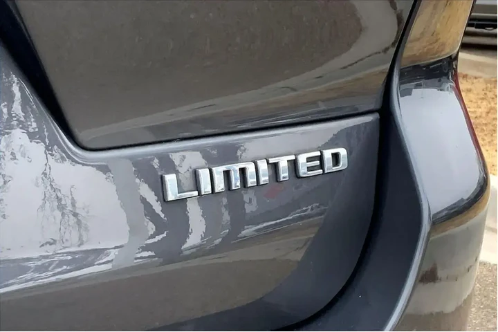 $34642 : Jeep Grand Cherokee L 2023 4 image 9