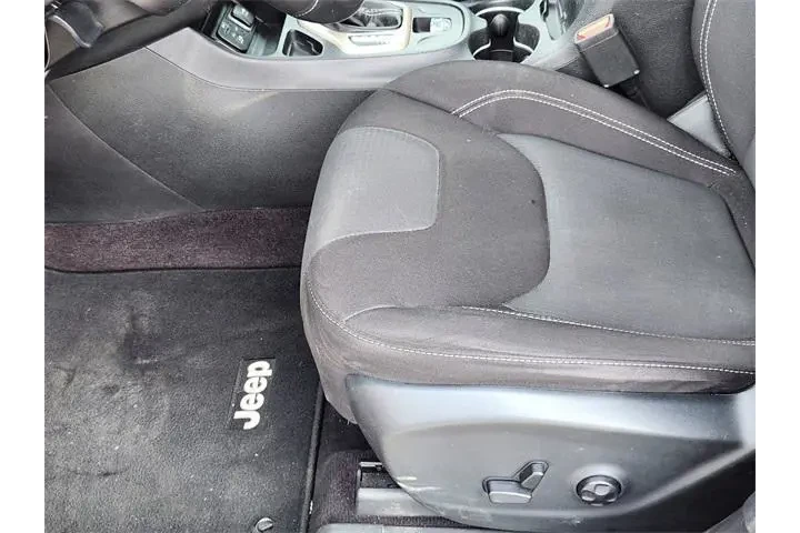 $11300 : Jeep Cherokee 2017 Latitude image 9