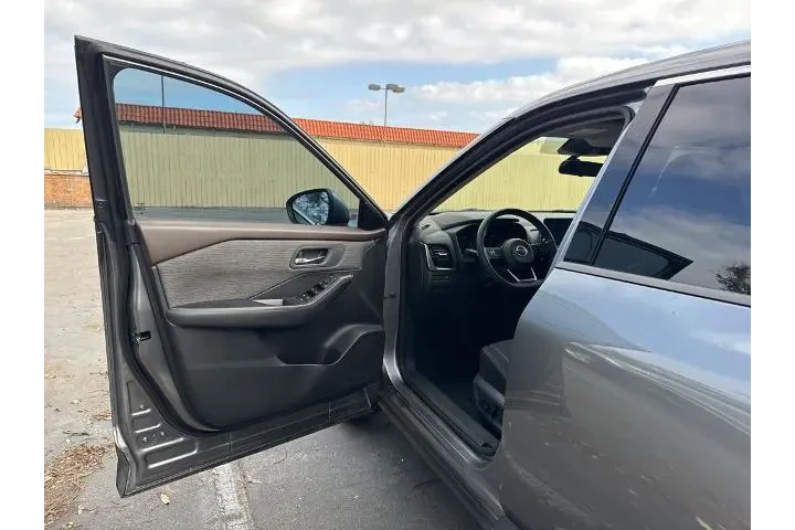 $19529 : Nissan Rogue 2021 SV 4dr Cro image 6