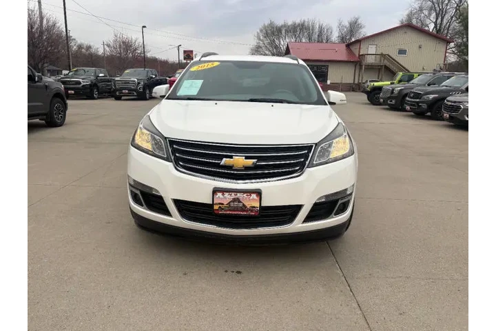 $9950 : 2015 Traverse LT image 3