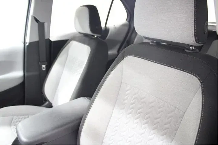 $19818 : Chevrolet Equinox 2023 4x4 L image 6