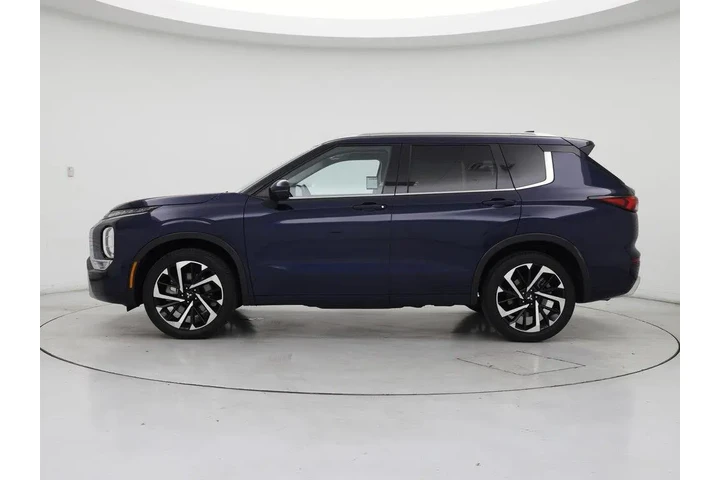 $27998 : Mitsubishi Outlander 2024 SE image 3
