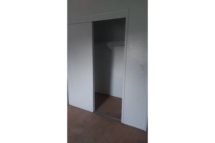 $800 : Recámara en Renta image 1