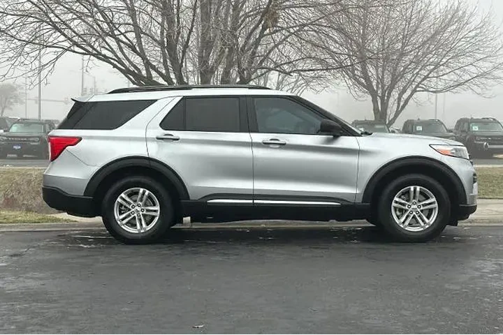 $26995 : Ford Explorer 2021 AWD XLT 4 image 8