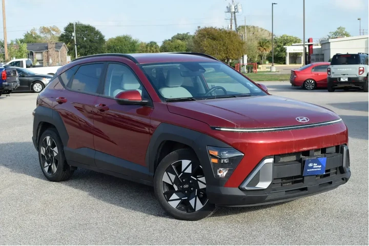$18783 : Hyundai KONA 2024 SEL 4dr Cr image 7