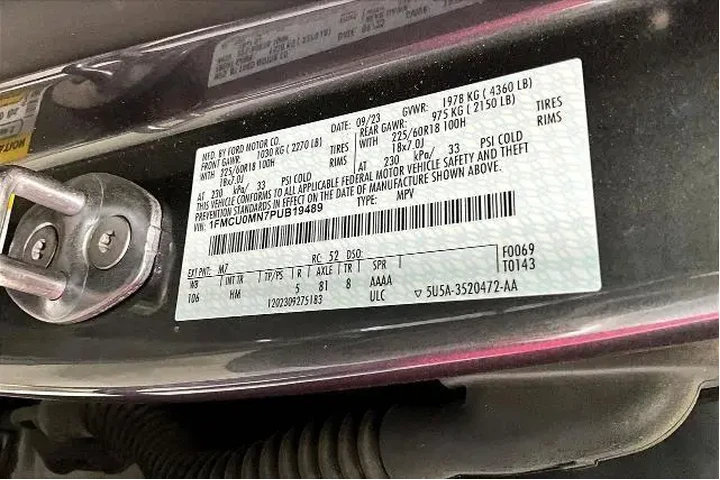 $20091 : Ford Escape 2023 ST-Line 4dr image 6