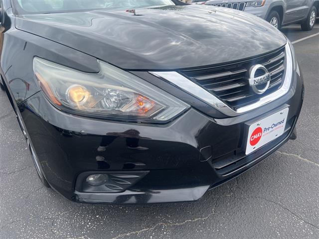 $11990 : PRE-OWNED 2017 NISSAN ALTIMA image 10
