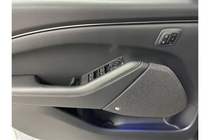 $38900 : Ford Mustang Mach-E 2025 AWD image 5