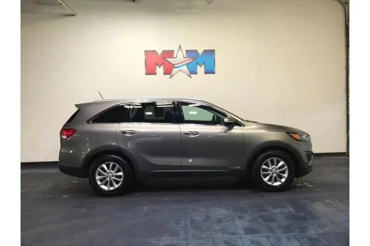 $14689 : Kia Sorento 2017 AWD LX V6 4 image 1