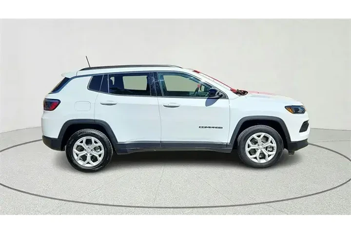 $22312 : Jeep Compass 2024 4x4 Latitu image 2