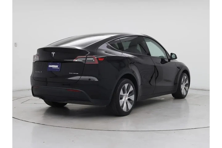 $32998 : Tesla Model Y 2023 AWD 4dr C image 8