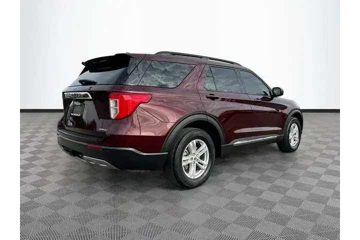 $27900 : Ford Explorer 2022 AWD XLT 4 image 6