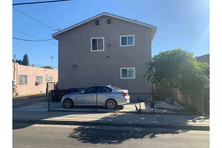 $2995 : Modern 3BD 2BT available image 2
