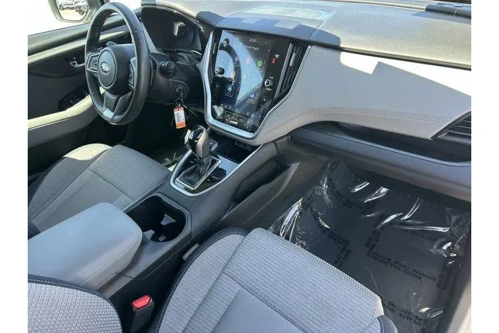 $25092 : Subaru Outback 2023 AWD Prem image 8