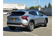 $21300 : Chevrolet Trax 2024 LT 4dr C thumbnail