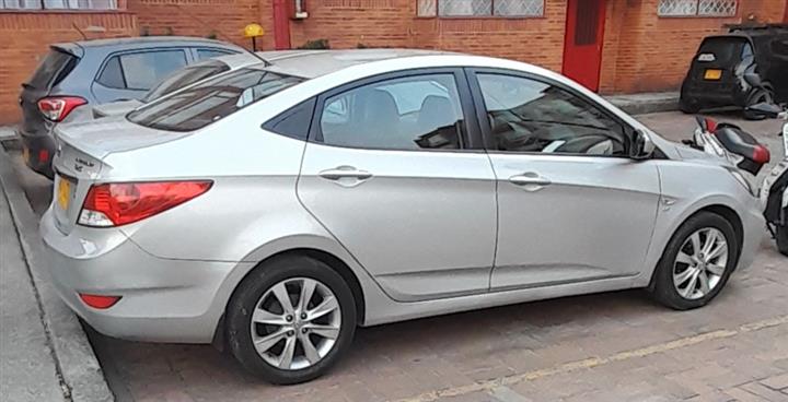 HYUNDAI I25 2012., 1600 CC. image 3