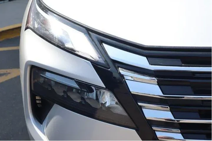 $23361 : Nissan Rogue 2025 AWD S 4dr image 9