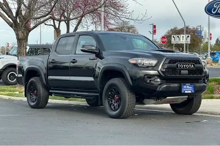 $39995 : Toyota Tacoma 2019 4x4 TRD S image 9
