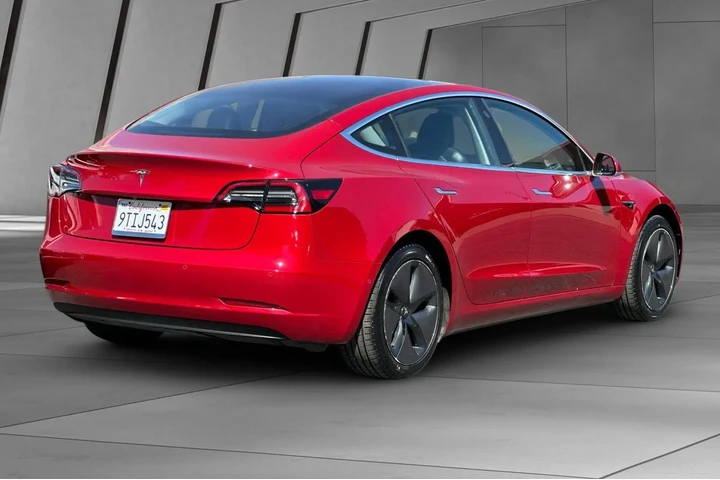 $19900 : Tesla Model 3 2018 Long Rang image 4