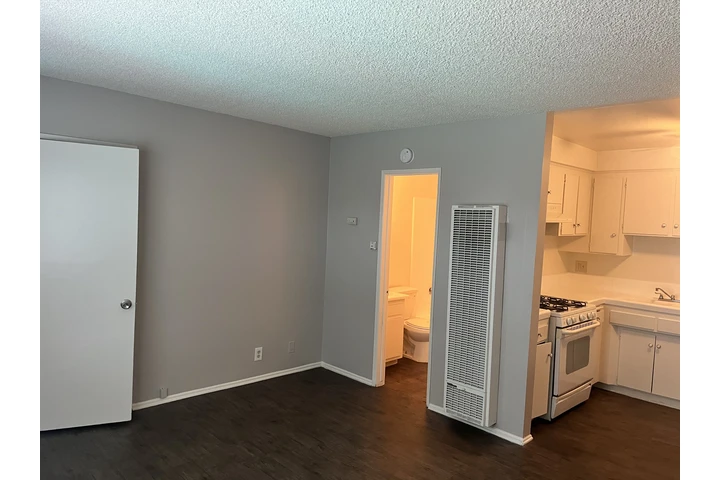 $1595 : For rent apt image 8