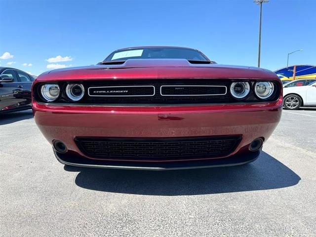 $22995 : Pre-Owned 2019 Challenger SXT image 3