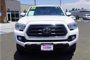 $32984 : 2020 Tacoma 4WD SR5 Pickup 4D thumbnail