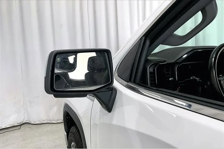 $37991 : GMC Sierra 1500 2024 4x2 SLT image 10