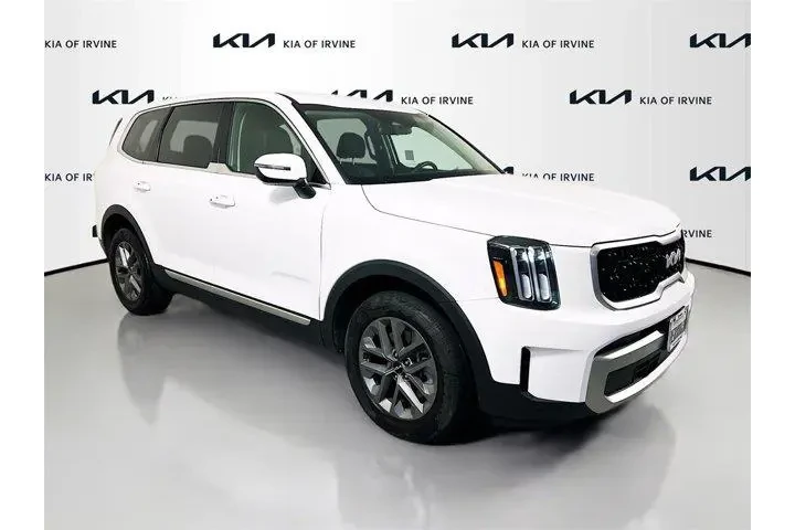 $28872 : Kia Telluride 2023 LX 4dr SU image 1