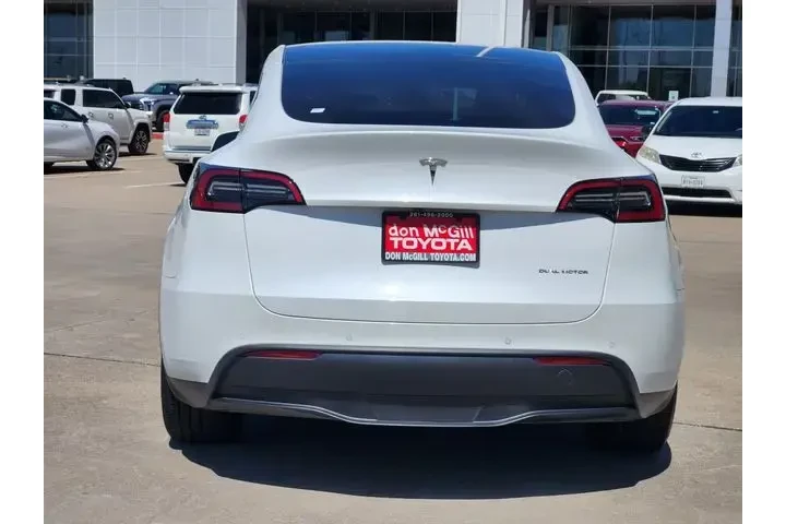 $27880 : Tesla Model Y 2021 AWD Long image 6
