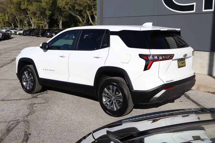 $23488 : 2025 Equinox FWD 4dr LT w/1LT image 6