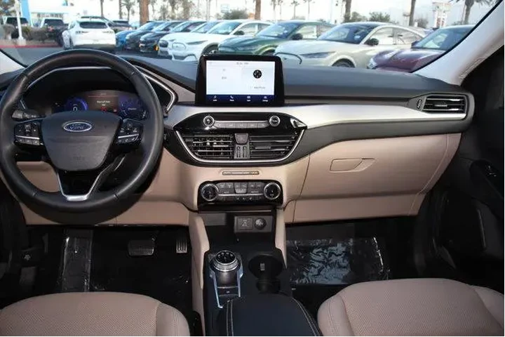 $20742 : Ford Escape 2022 SEL 4dr SUV image 10