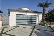 Full glass view garage doors en Orange County