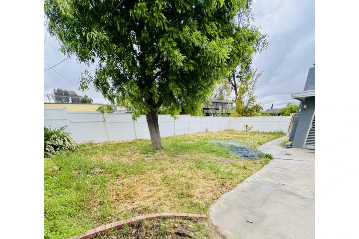 $2800 : Casa de renta en Hemet image 2