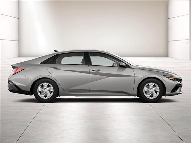 $23140 : New 2024 Hyundai ELANTRA SE image 9