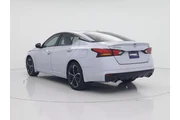 $24998 : Nissan Altima 2023 2.5 SR 4d thumbnail