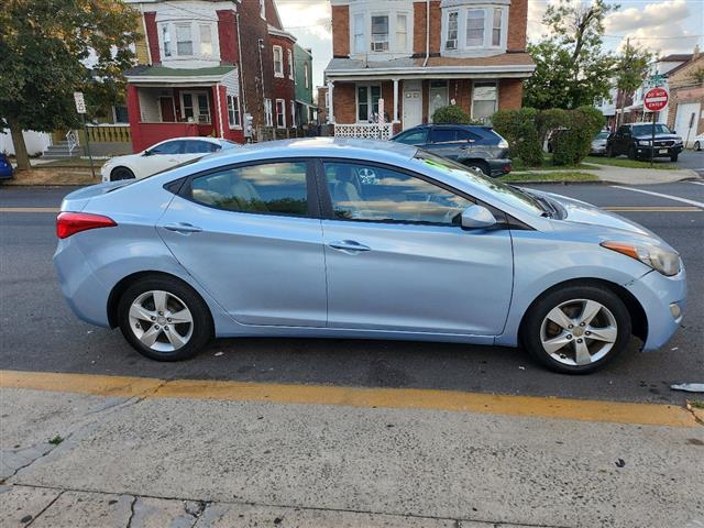 2011 Elantra Limited image 6