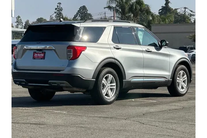 $30945 : Ford Explorer 2023 AWD XLT 4 image 3