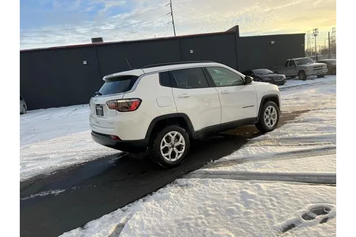 $26980 : Jeep Compass 2025 4x4 Latitu image 7