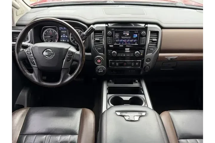 $25674 : Nissan Titan 2019 4x4 S 4dr image 4